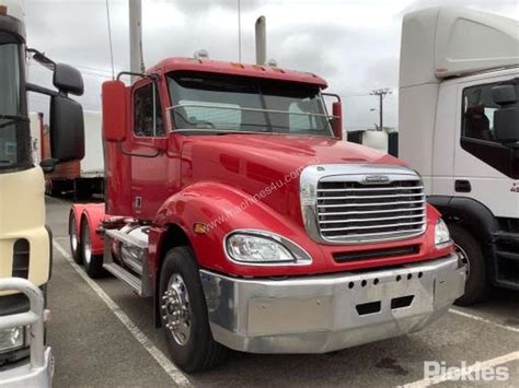 Buy Used Freightliner Columbia Flx Day Cab Trucks In Listed On