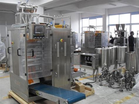 Flow Pack Packing Machine Automatic Liquid Juice Packing Machine