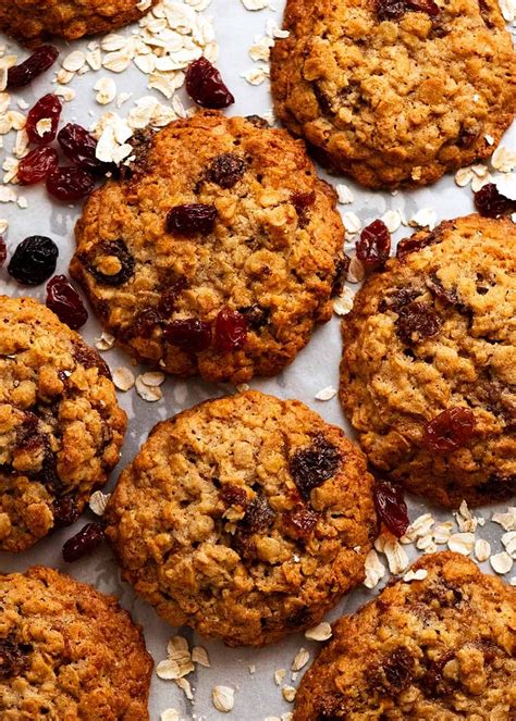 Soft Oatmeal Raisin Cookies