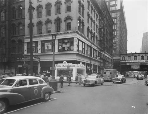 Checker Taxi Cabs In Chicago 1951 Chicago Pictures Chicago