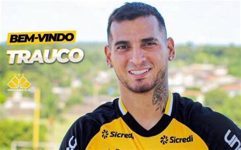 Clube da Série A anuncia Trauco ex Flamengo como 3º reforço