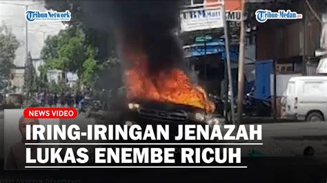 Ricuh Iring Iringan Jenazah Eks Gubernur Papua Lukas Enembe Warga