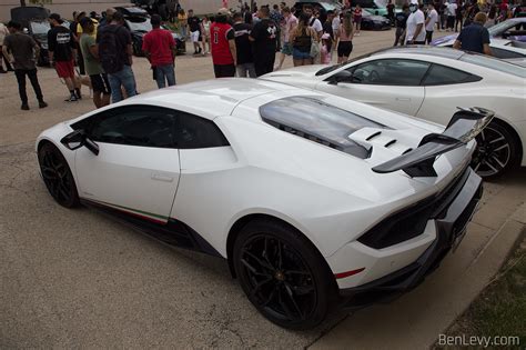 White Lamborghini Huracan Performante