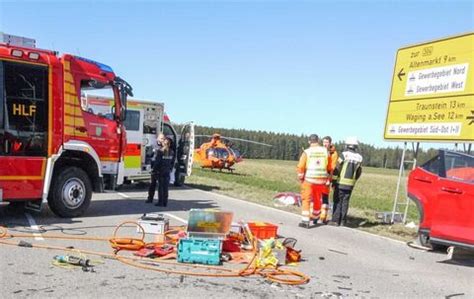 Schwerer Unfall Bei Traunreut Fotos Bilder Bildergalerien Aus