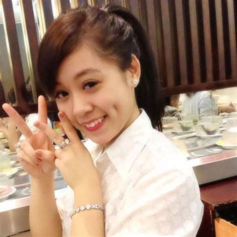 Vẻ lôi cuốn của 3 hot girl Cảnh sát vừa giỏi vừa xinh