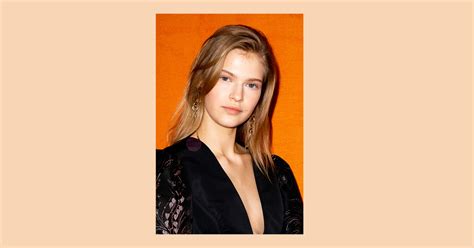 The Best Hot Air Brush For A Salon Worthy Blowout