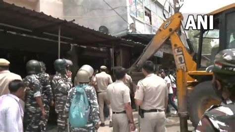 Watch Anti Encroachment Drive Underway In Delhis Kalyanpuri Area Aap