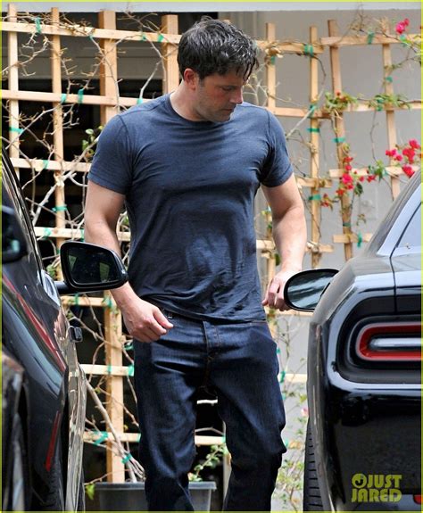 Ben Affleck Shows Off His Buff Batman Body In Tight T Shirt Photo