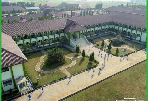 Pondok Pesantren Darul Qalam Tangerang