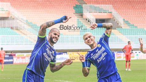 Hasil Persib Bandung Vs PSS Sleman 2 0 Ciro Alves Cetak Brace Kembali