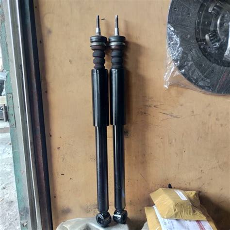 Jual Shockbreaker Suzuki Ertiga Belakang Pcs Shopee Indonesia