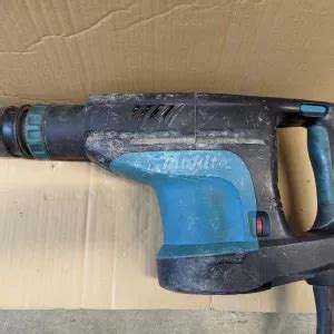 Makita HM1203C 14 SDS MAX Corded Variable Speed 20 Lb Demolition