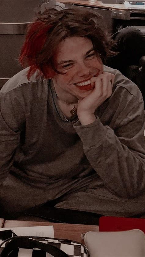 Yungblud Wallpaper Aesthetic Guys People Dominic Harrison