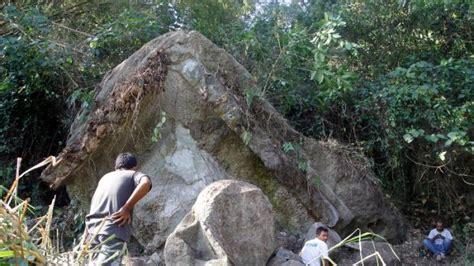 Gambar Candi Arca Gupolo Analisis