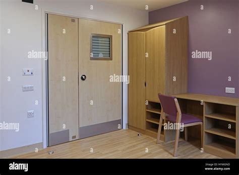 Fitting Doors Hi Res Stock Photography And Images Alamy