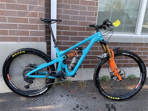 Like New Yeti Sb Turq Medium Frame Only For Sale