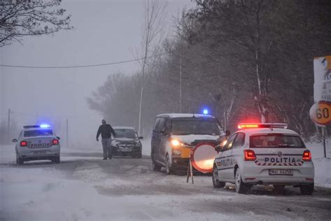 Ninge Abundent N Mai Multe Jude E Drumuri I Trenuri Blocate Zboruri