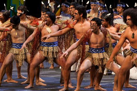 Tarian Haka Tari Perang Berasal Dari Suku Maori Selandia Baru Soclyfe