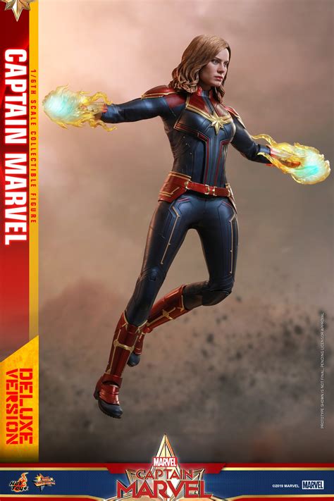 Hot Toys CAPTAIN MARVEL Collectible Figure Figures