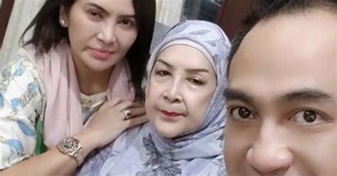 Potret Mantan Istri Anggia Novita Silaturahmi Ke Keluarga Mantan