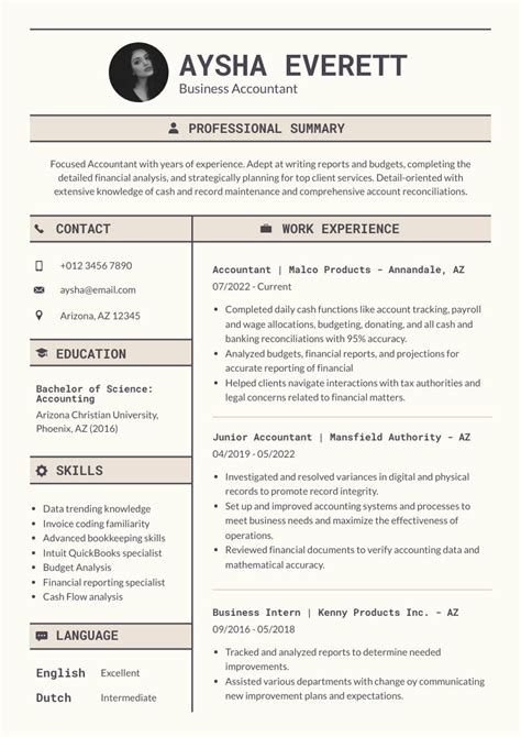 Simple Resume Template Piktochart