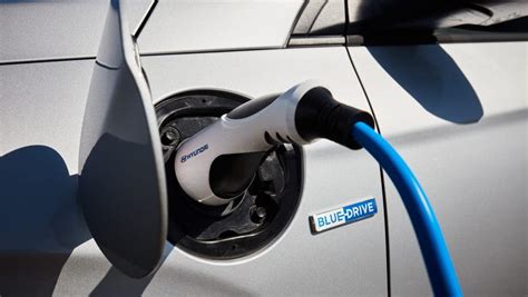 Hybrids Vs Plug In Hybrids Pros And Cons Safford Volkswagen