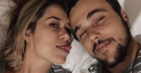 Paloma Duarte E Bruno Ferrari Combinam Pijamas Filho Em Clique