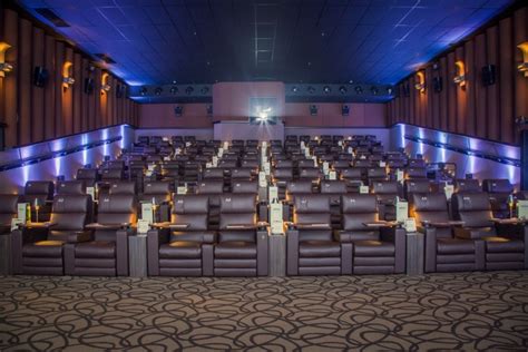 Cinema de alto padrão inaugura salas VIP no Center Shopping Uberlândia