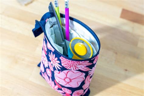 Stand Up Slide Down Pencil And Tool Pouch Free Diy Tutorial And