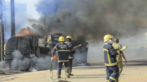 Explosion D Un Camion Citerne En Ouganda Au Moins 11 Morts