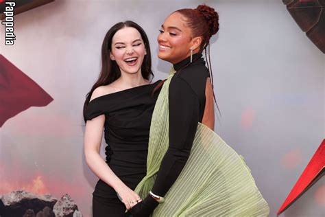 Dove Cameron Nude Leaks Photo 1109422 Fapopedia