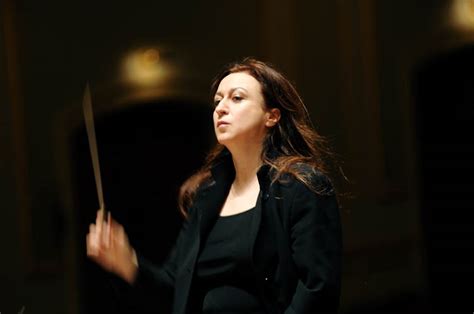 7 female conductors you should know about | CutCommon