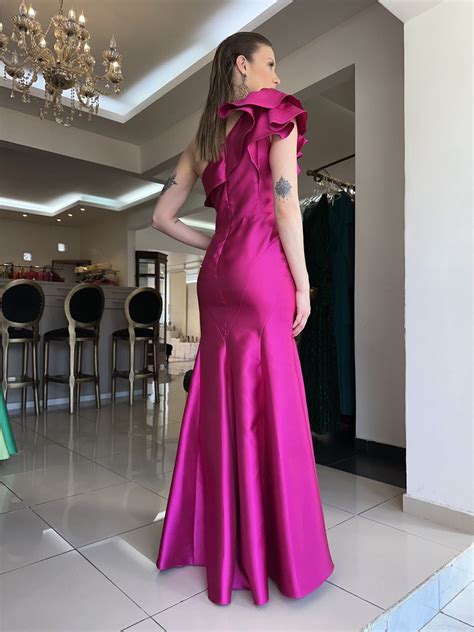 Vestido De Festa Longo Zibeline Um Ombro Babado