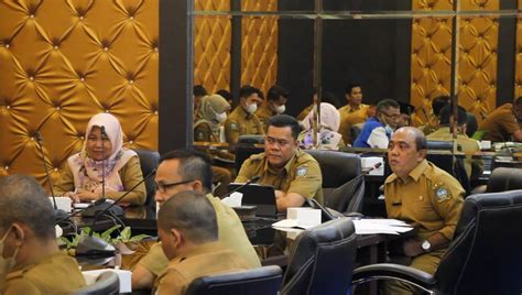 PMD Bintan Minta Aparatur Desa Disiplin Birokrasi News