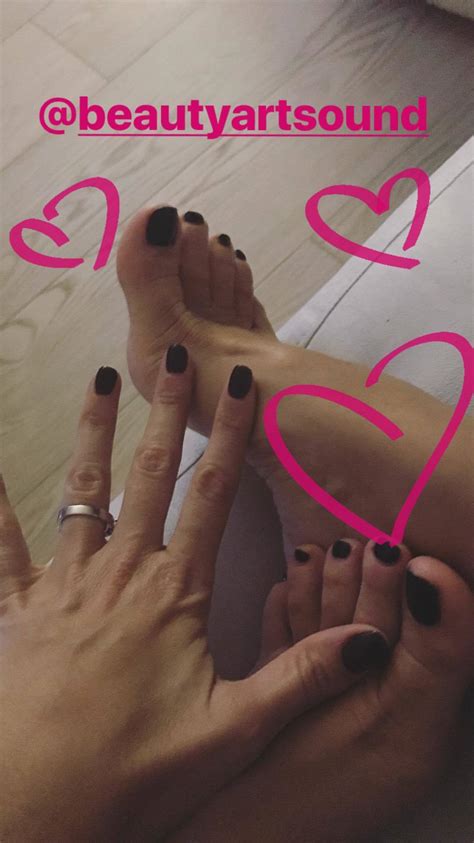 Flora Canto S Feet I Piedi Di Flora Canto Celebrities Feet