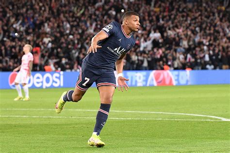 Foot Européen Psg Kylian Mbappé Le Barça Devient Fou Foot 01