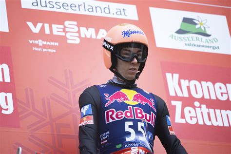 Zajc Dominiert Kulm Training Kraft Mit Startschwierigkeiten Sky