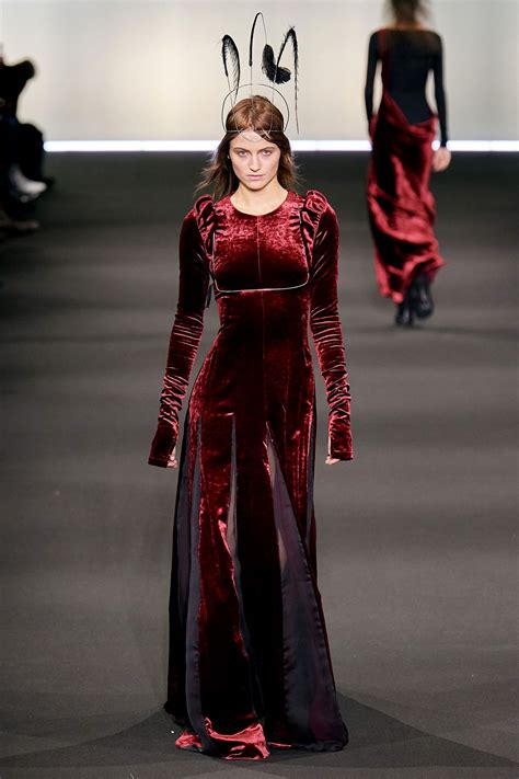 For Dreamers, 48 Fashion Fantasies From the Vogue Runway Archive | Vogue