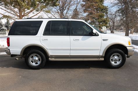 2002 Ford Expedition Eddie Bauer | Victory Motors of Colorado