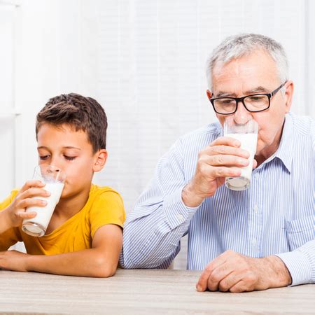 SE O SEU NUTRICIONISTA TE MANDAR PARAR DE TOMAR LEITE MUDE DE