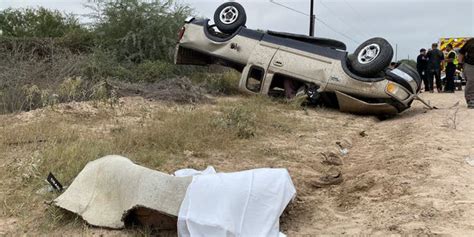 Texas Car Crash 12 People Ejected In Wreck Involving Human Smuggling One Person Dead