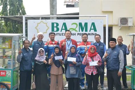 Pedagang Di Indramayu Dapat Bantuan Gerobak Dari Bazma Pertamina Balongan