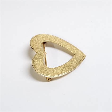 K Gold Open Heart Brooch