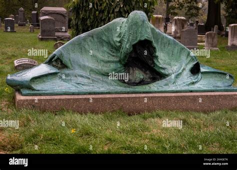 Graves In Greenwood Cemetery In Brooklyn Nyc Stock Photo Alamy