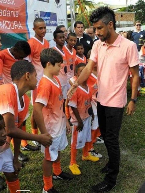 Escolinha do Léo Moura completa nove anos em Macuco Jornal da Região