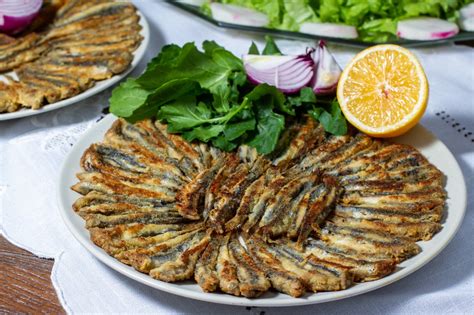 Hamsi Tava Tarifi, Nasıl Yapılır? (Resimli Anlatım) - Yemek.com