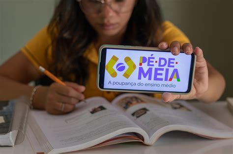 Novos pagamentos do Pé de Meia em dezembro LIBERADOS veja as datas