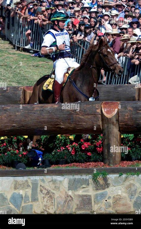 Horse long jump olympics hi-res stock photography and images - Alamy