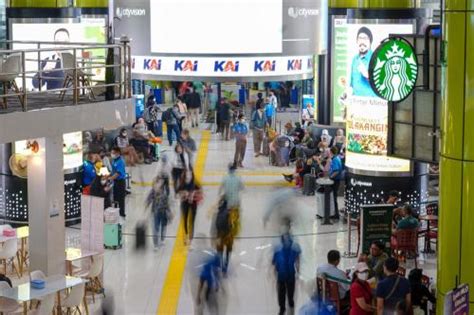 Jumlah Penumpang Seluruh Transportasi Udara Hingga Darat Naik Pada