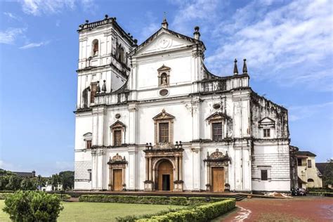 21 Famous Churches In Goa Churches In North And South Goa Treebo